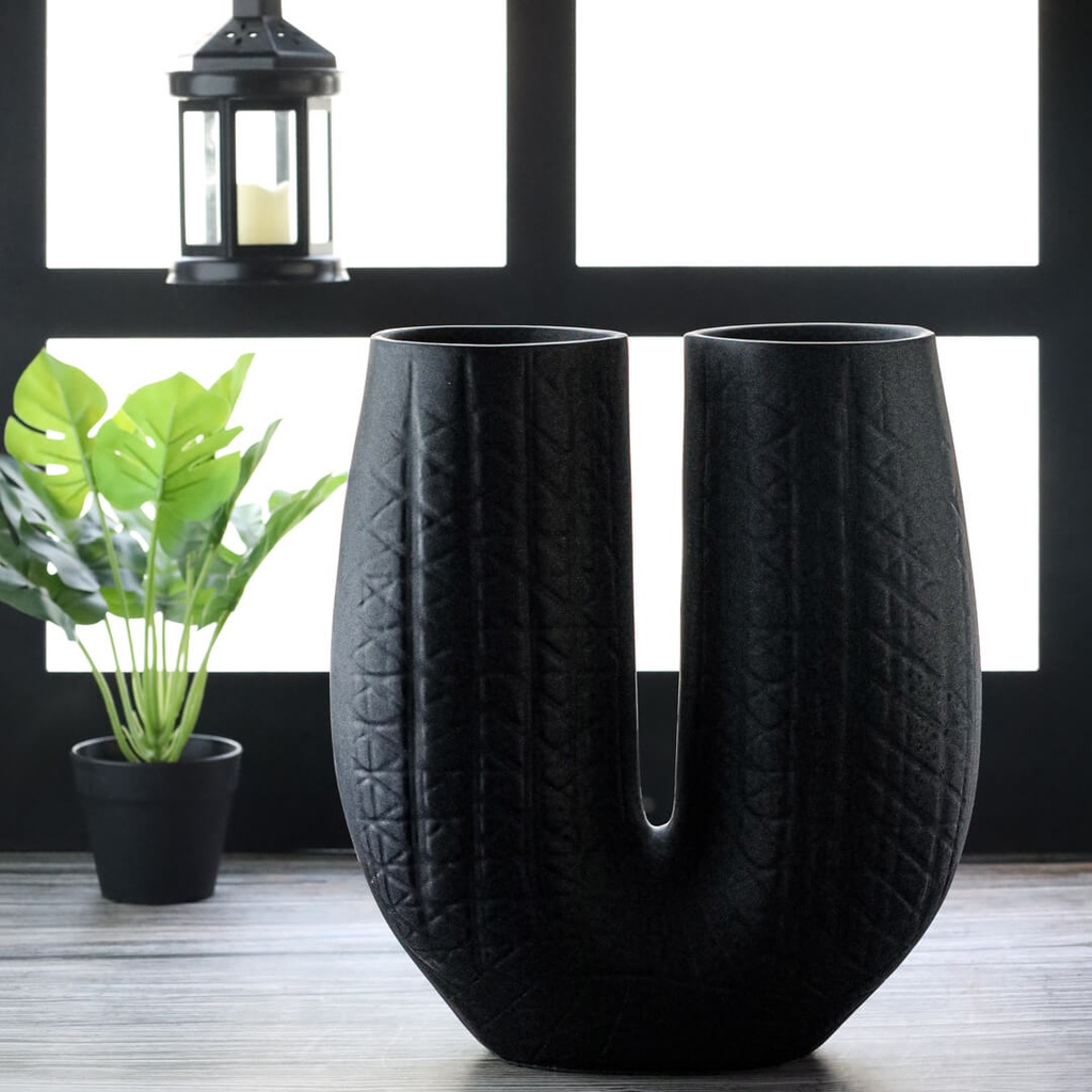 Ceramic Vase CR-706